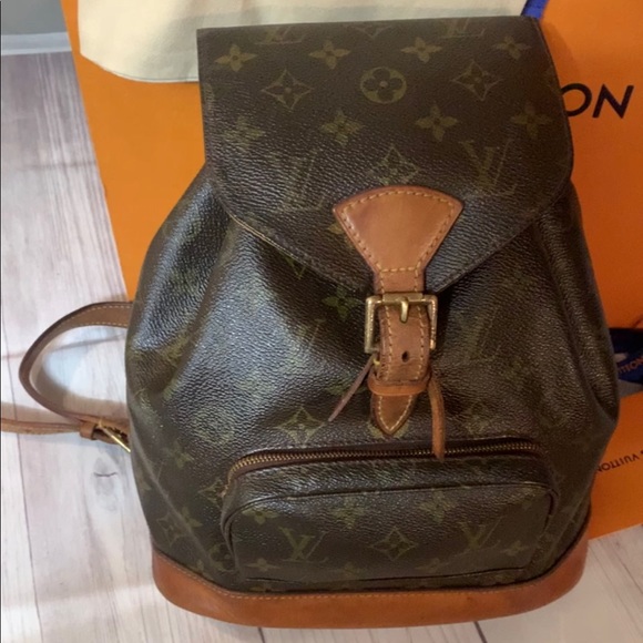 🤎🧡AUTHENTIC LUIS VUITTON MONOGRAM CANVAS MONTSOURIS MM BACKPACK 🎒 - Picture 3 of 15
